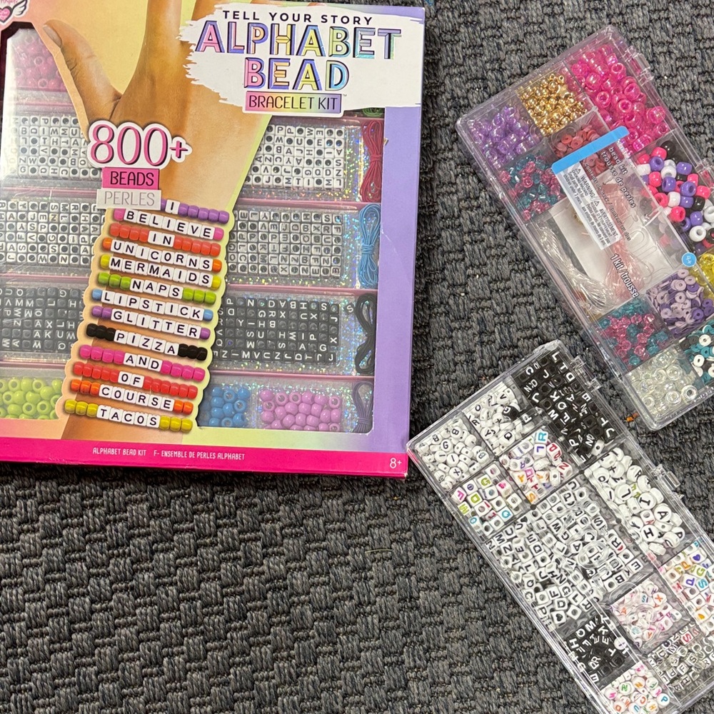 Alphabet Bead Bracelet Kit with 800+ Beads